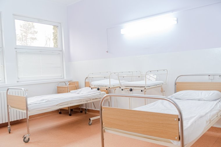 Évekig nem számolhatnak fel vizitdíjat a magánkórházak