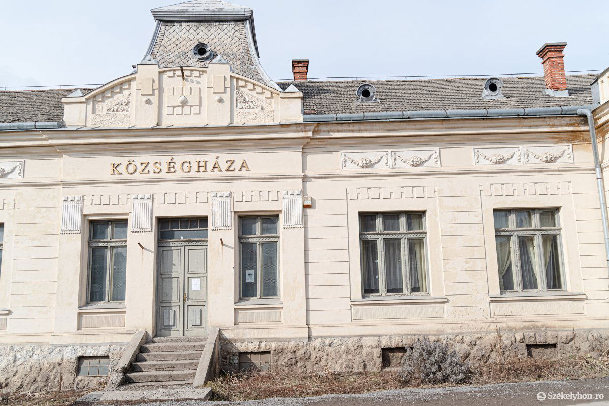 A volt községháza épülete Csíksomlyón. Oktatási célokat is szolgál majd •  Fotó: Gábos Albin