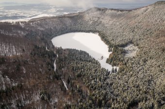 Kinek éri meg utat építeni a Szent Anna-tóhoz?