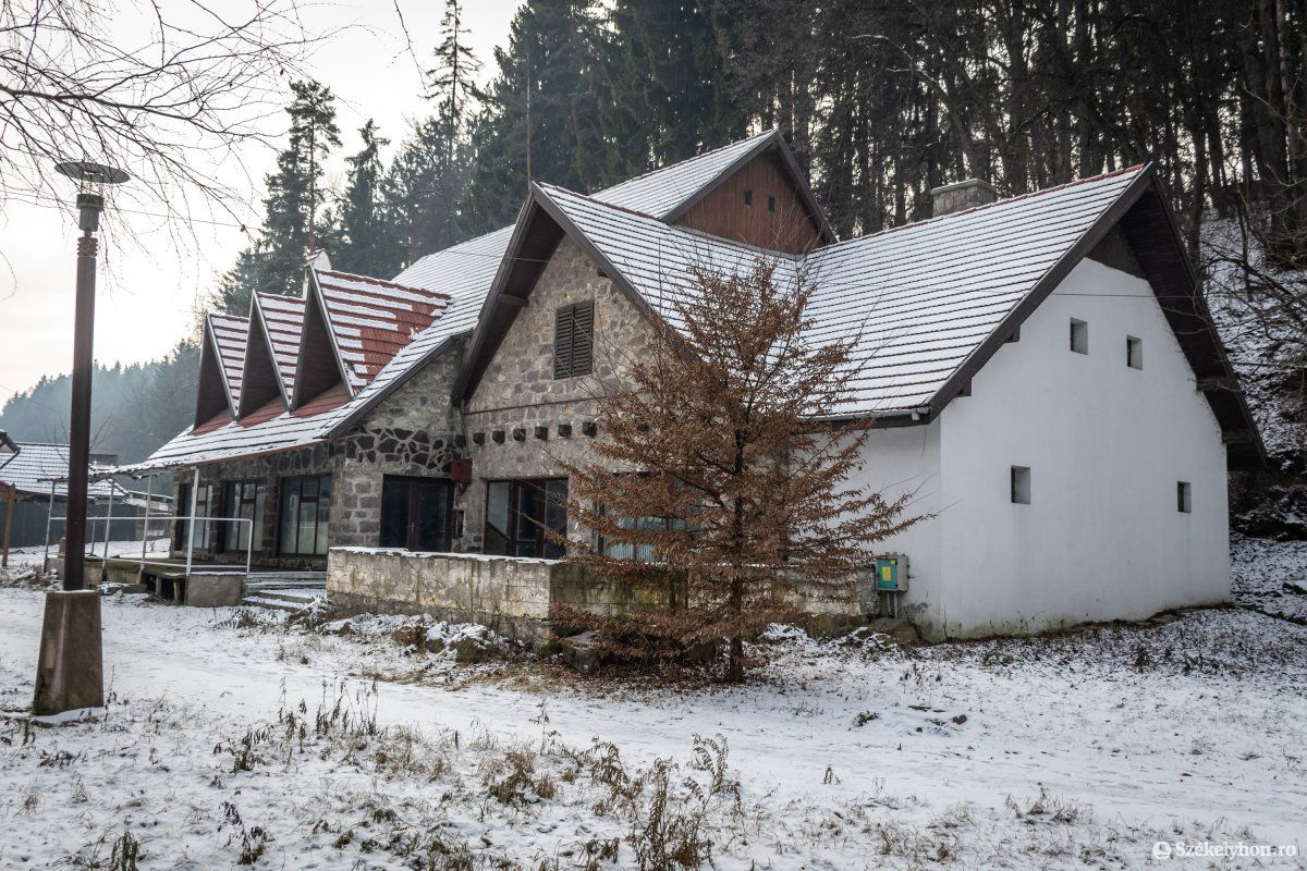 A zsögödfürdői volt vendéglő továbbra is üresen áll •  Fotó: Pinti Attila
