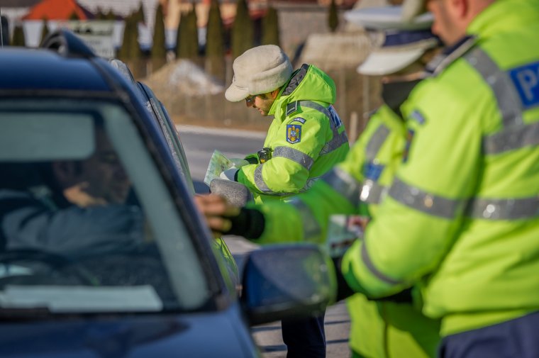 Naponta 25 ezer rendőr, csendőr és tűzoltó teljesít szolgálatot a hétvégén