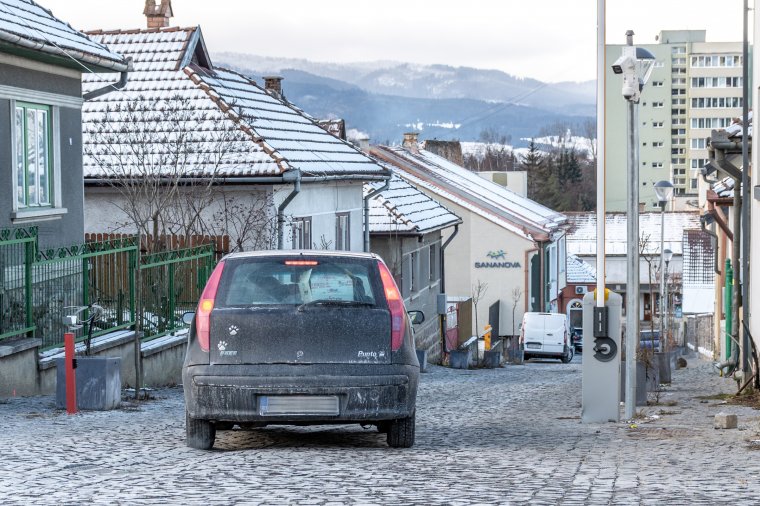 Napirenden a sorompó lezárása a csíkszeredai sétálóutcánál