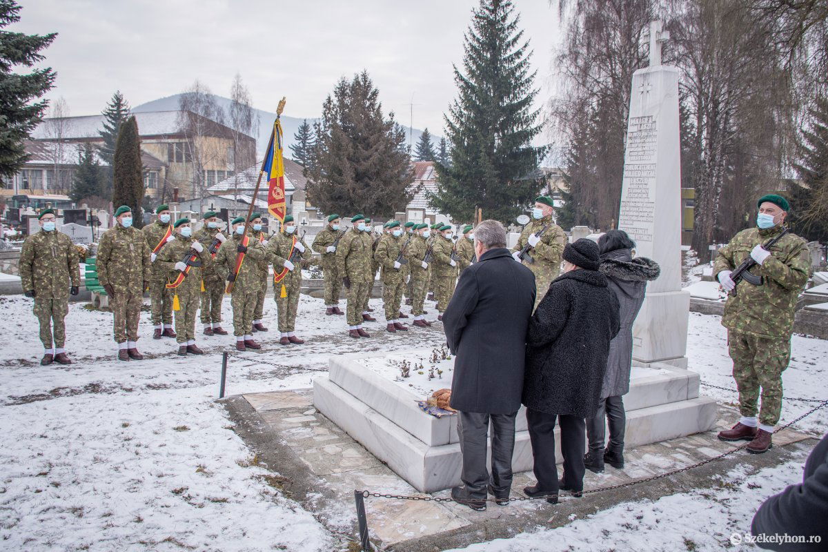 &bullet;  Fotó: Pinti Attila