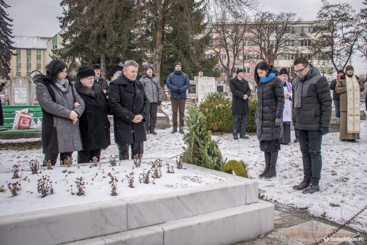 &bullet;  Fotó: Pinti Attila