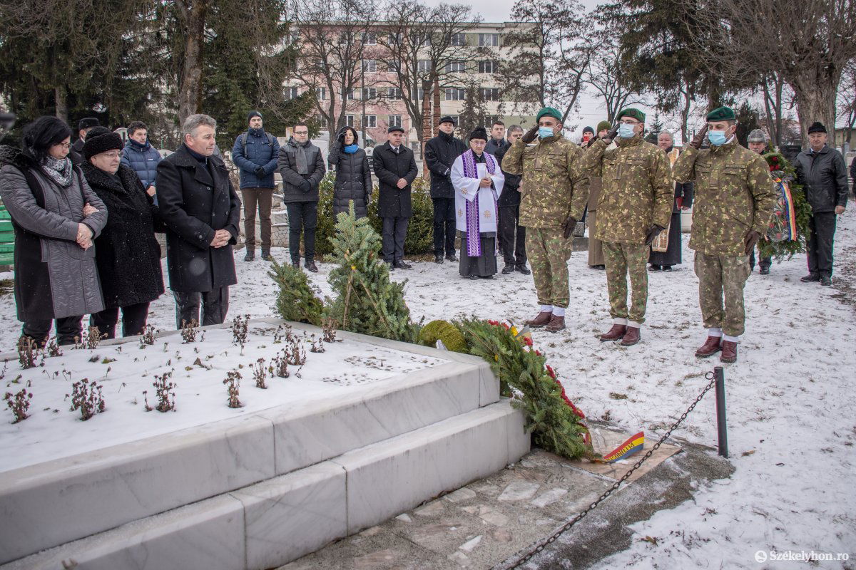 &bullet;  Fotó: Pinti Attila