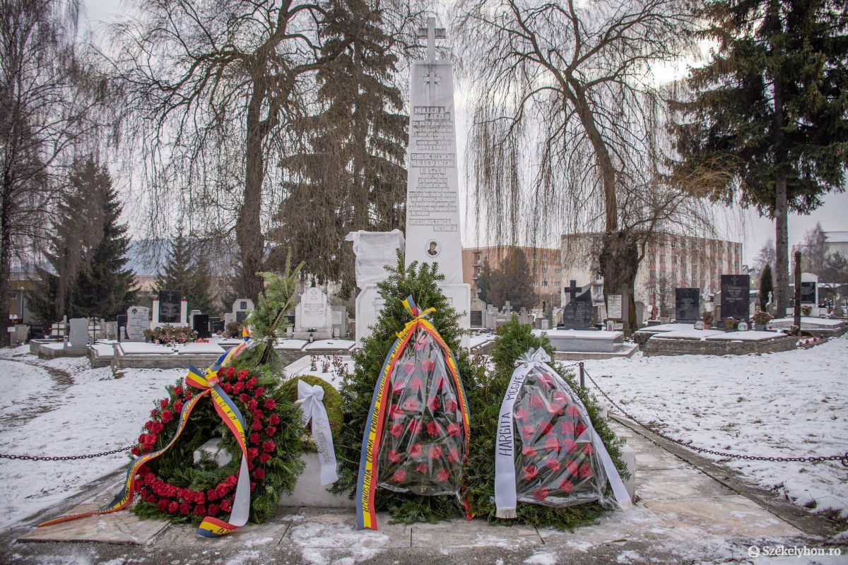 &bullet;  Fotó: Pinti Attila