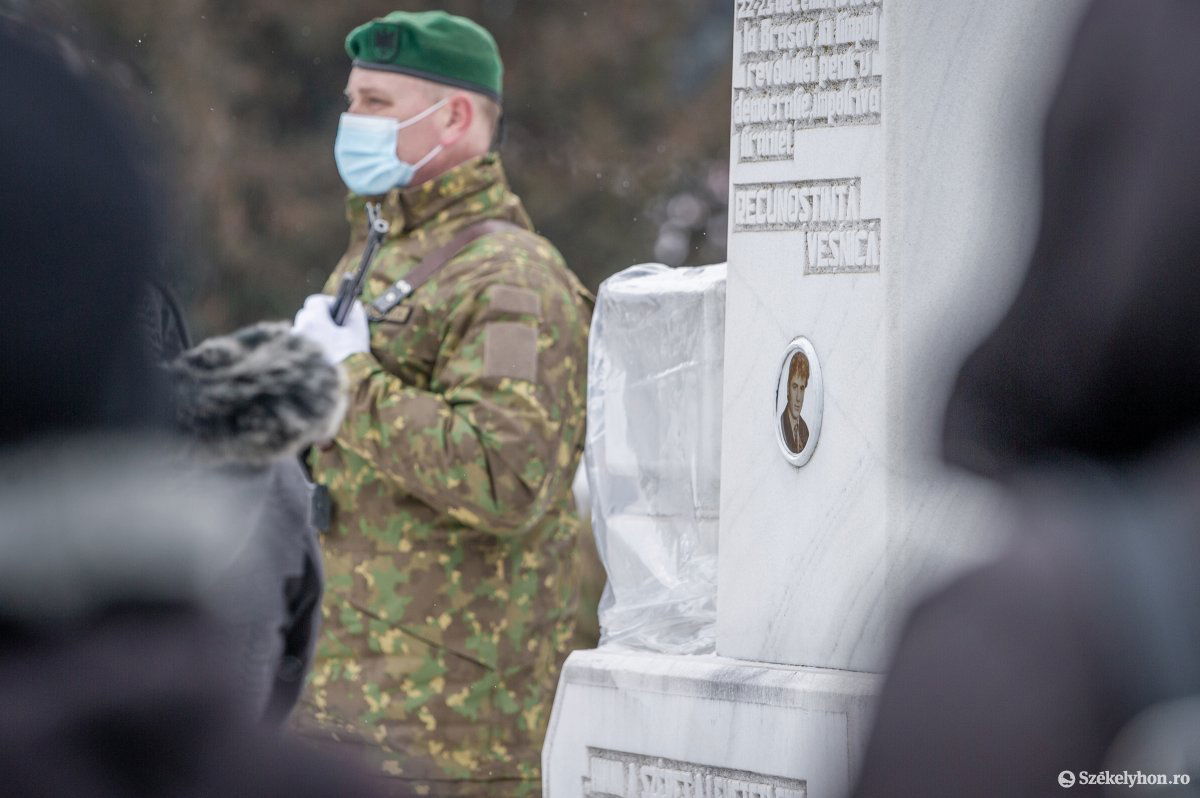 &bullet;  Fotó: Pinti Attila