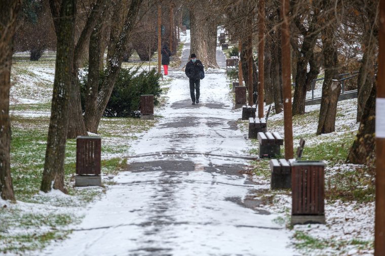Változatos időjárás várható decemberben, „befűthetnek” a trópusi légáramlatok