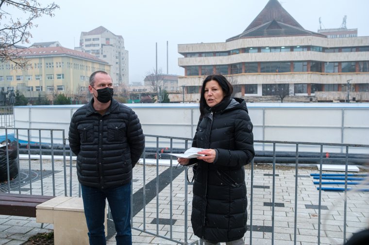 Korcsolyapálya és adventi vásárok – újdonságokkal és meglepetésekkel készülnek Csíkszeredában