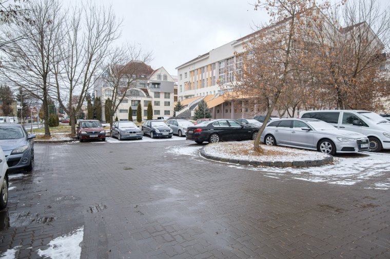 Parkolórészeket venne haszonbérbe egy vállalkozó Csíkszeredában