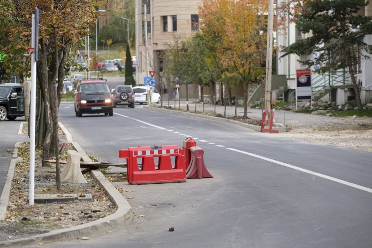 Korodi: húszezer négyzetméteren terítettek le aszfaltszőnyeget idén Csíkszeredában