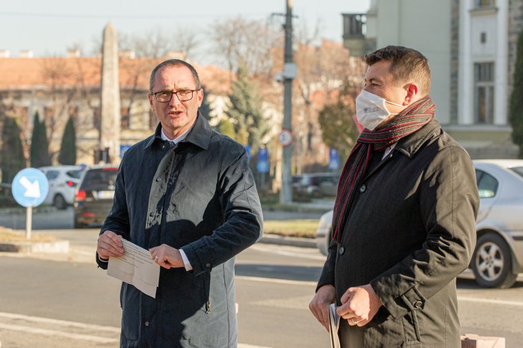 Így fogadják Csíkszeredában az ügyfeleket a zöldigazolványos szigorítás idején