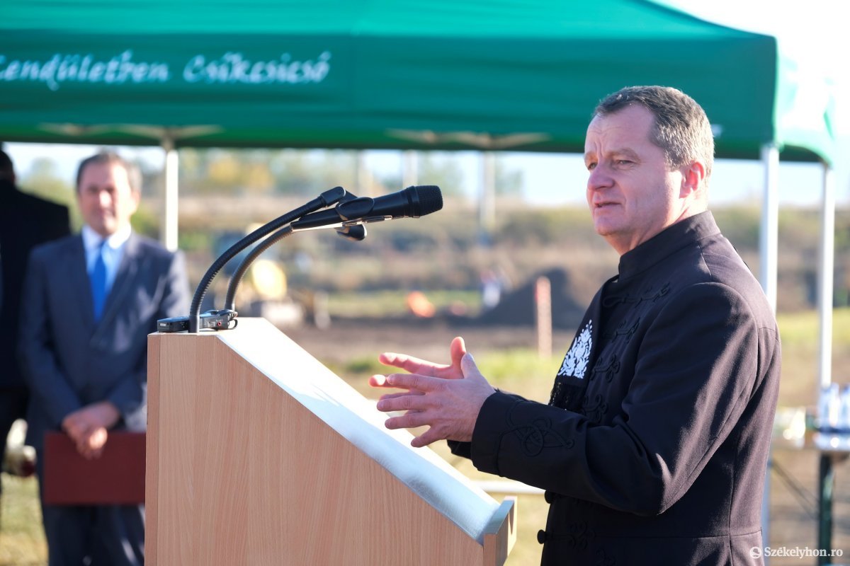 &bullet;  Fotó: Veres Nándor