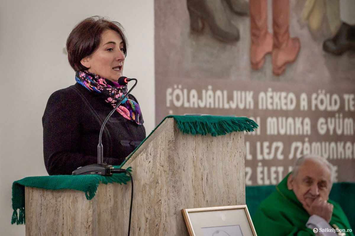 &bullet;  Fotó: Pinti Attila