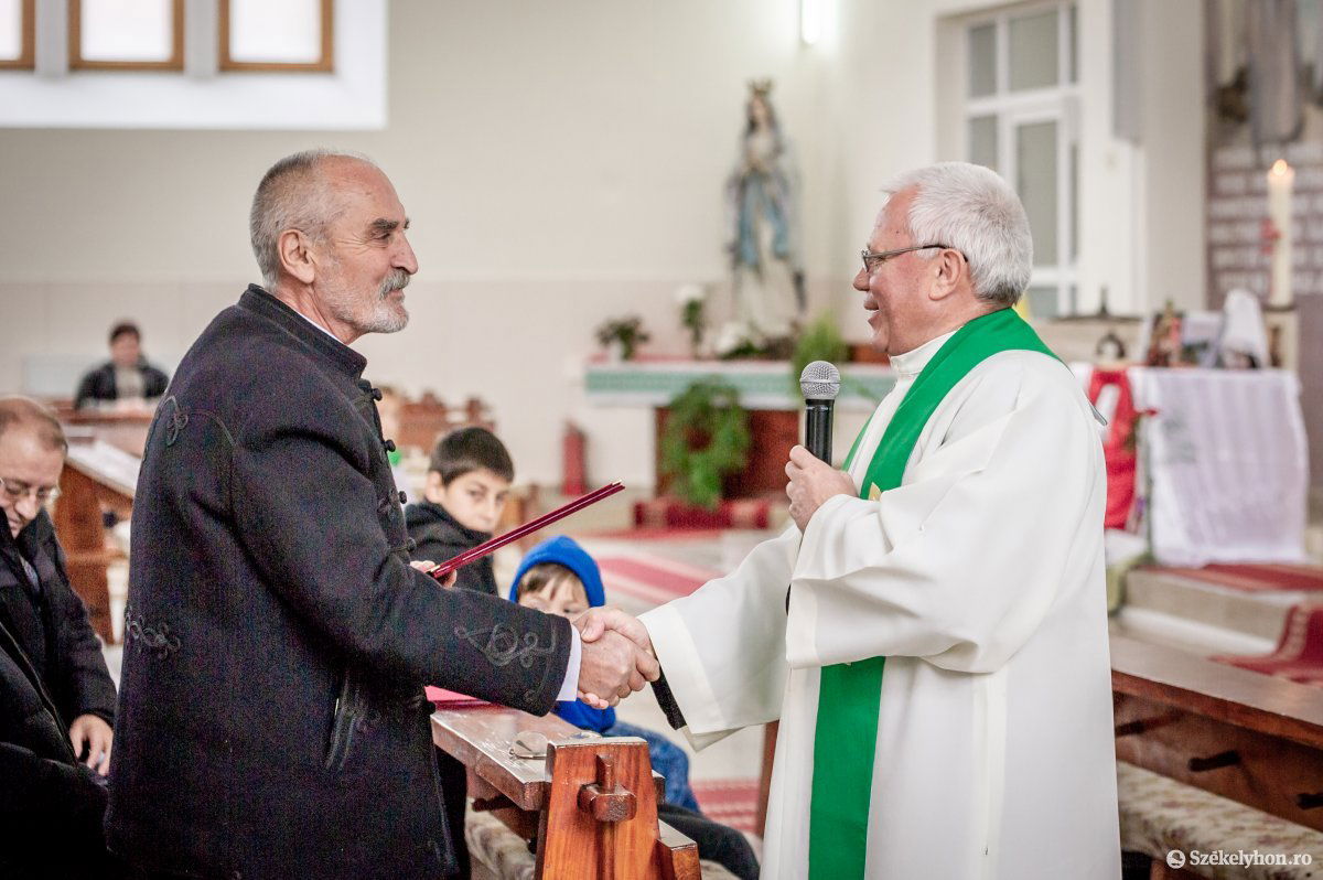 Deáky András átveszi a díjat &bullet;  Fotó: Pinti Attila