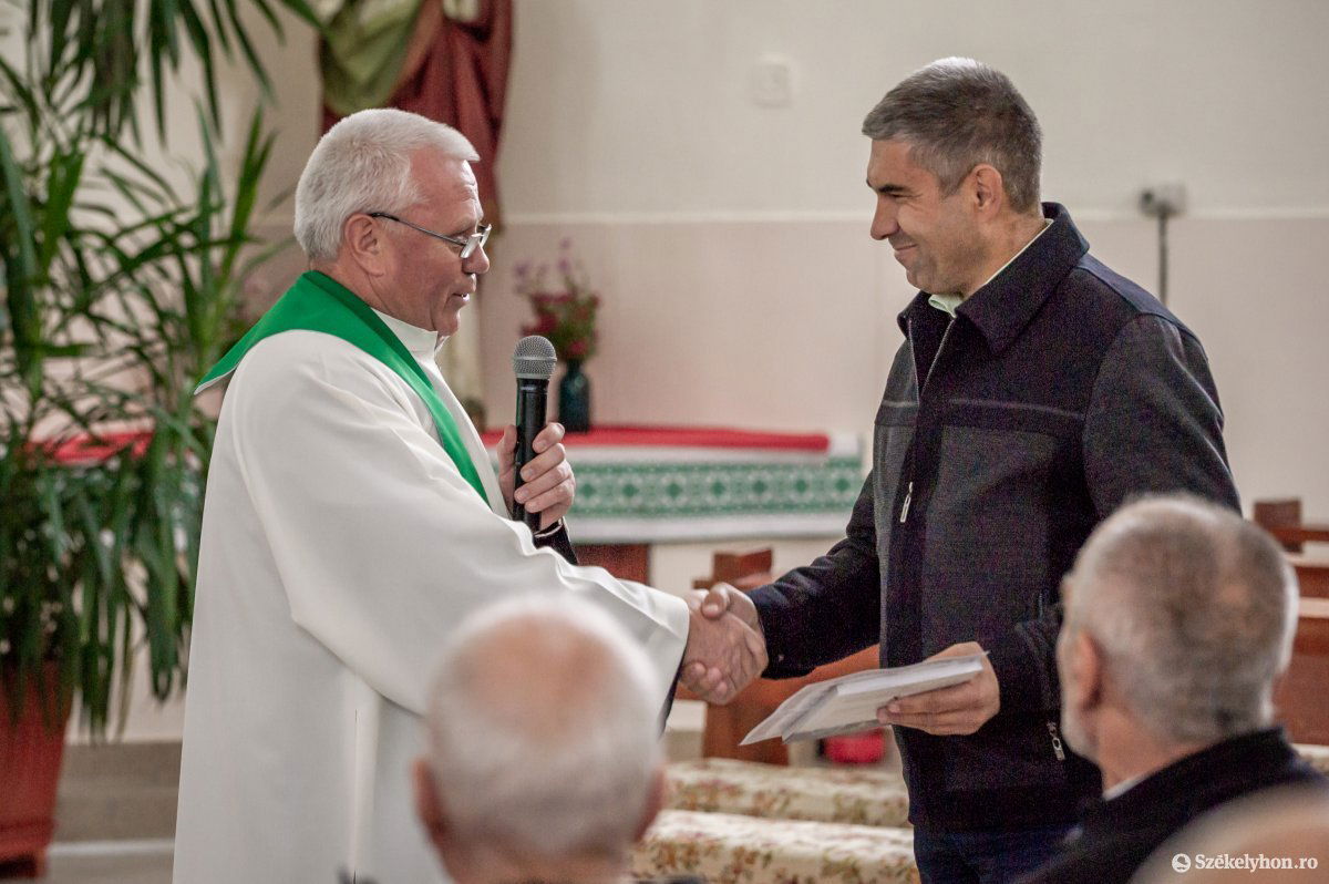 &bullet;  Fotó: Pinti Attila