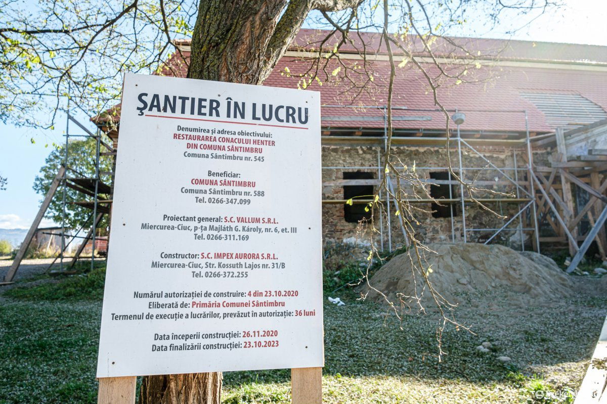Az egykori udvarház megmenekül az enyészettől, jövőben elkészül a felújítás •  Fotó: Veres Nándor