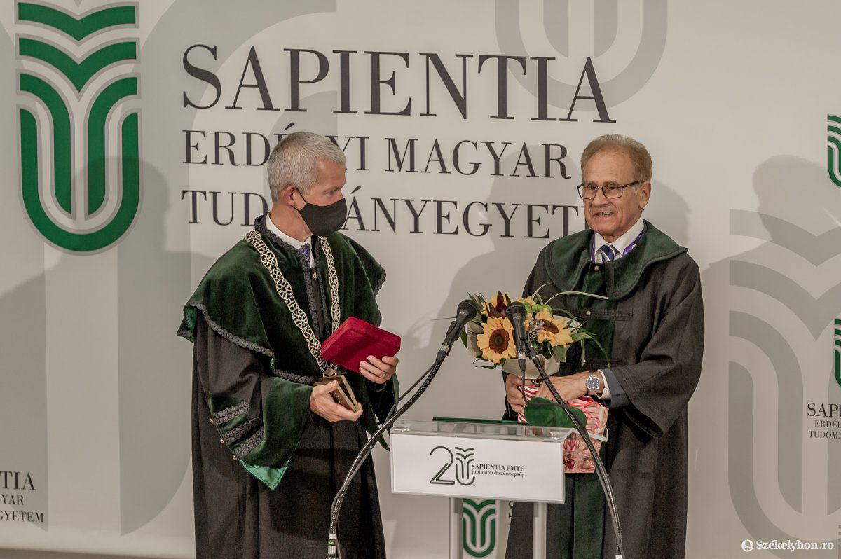 &bullet;  Fotó: Pinti Attila