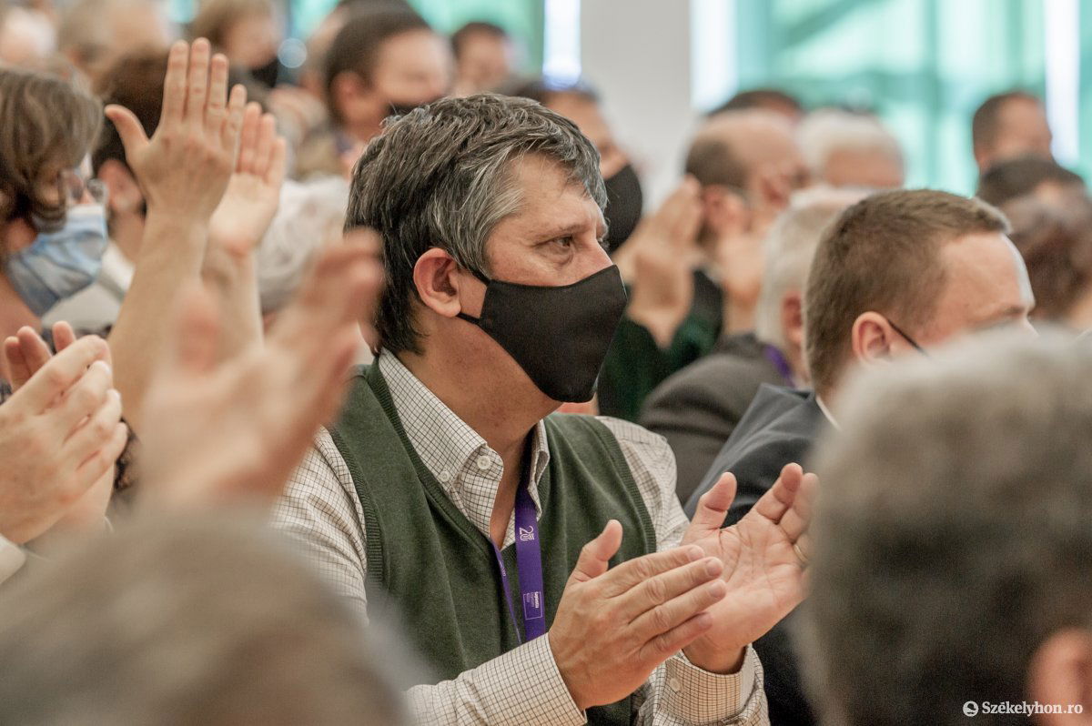 &bullet;  Fotó: Pinti Attila