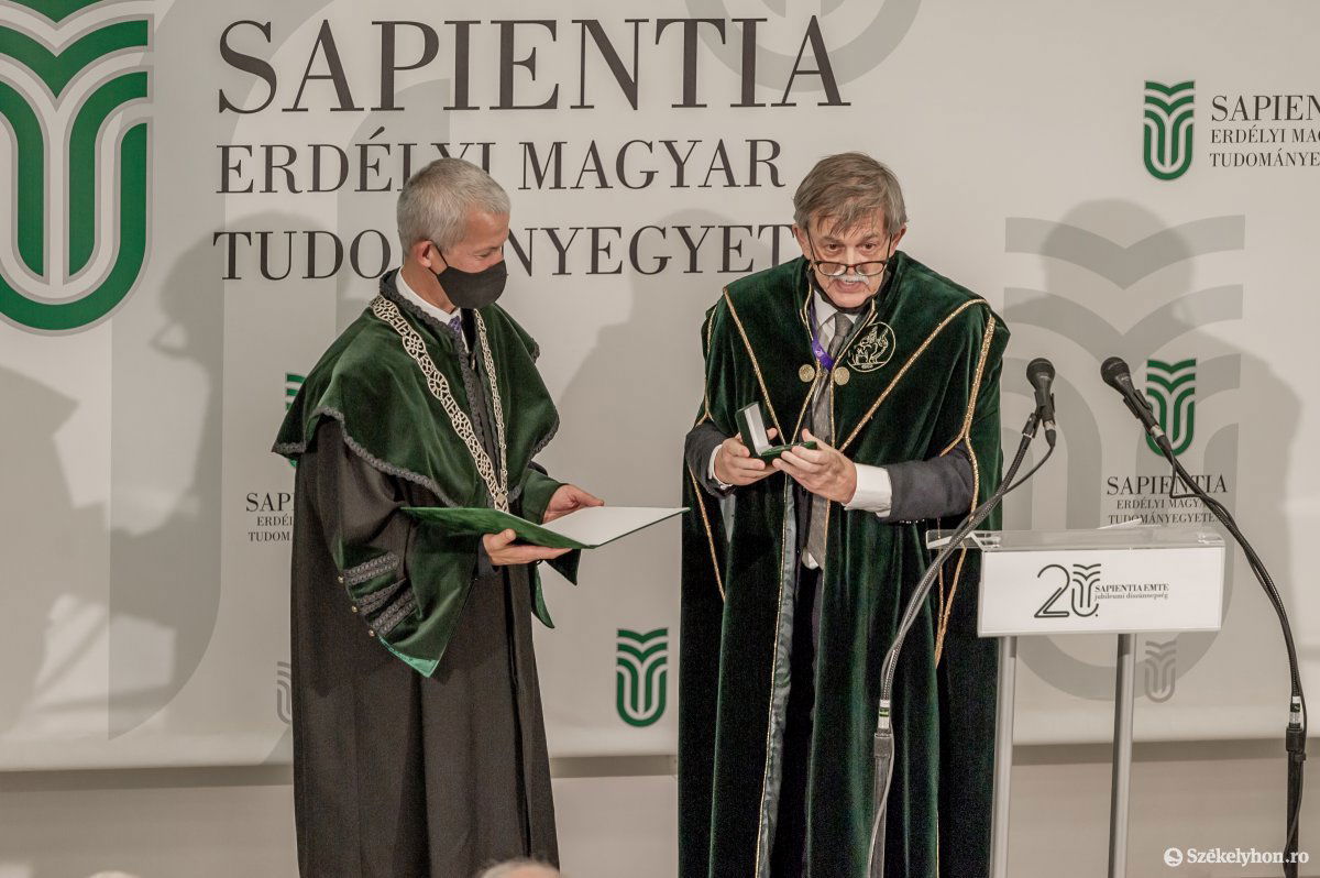 &bullet;  Fotó: Pinti Attila