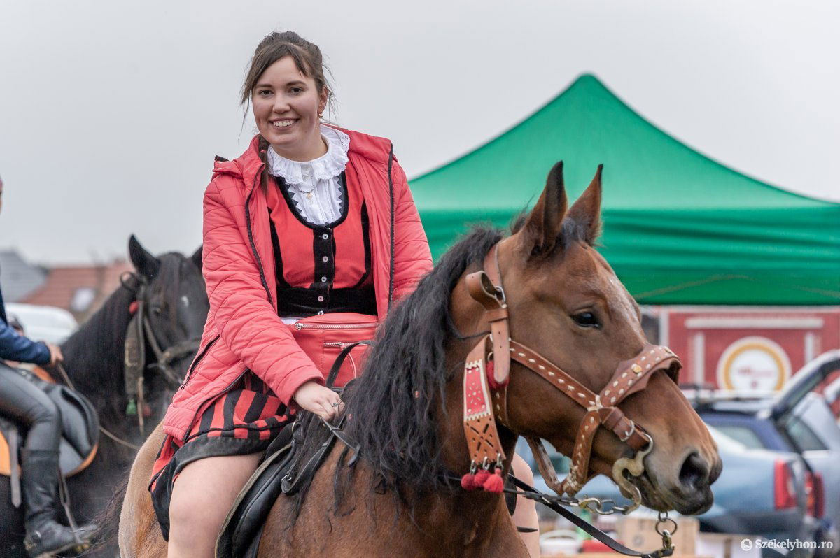 &bullet;  Fotó: Pinti Attila