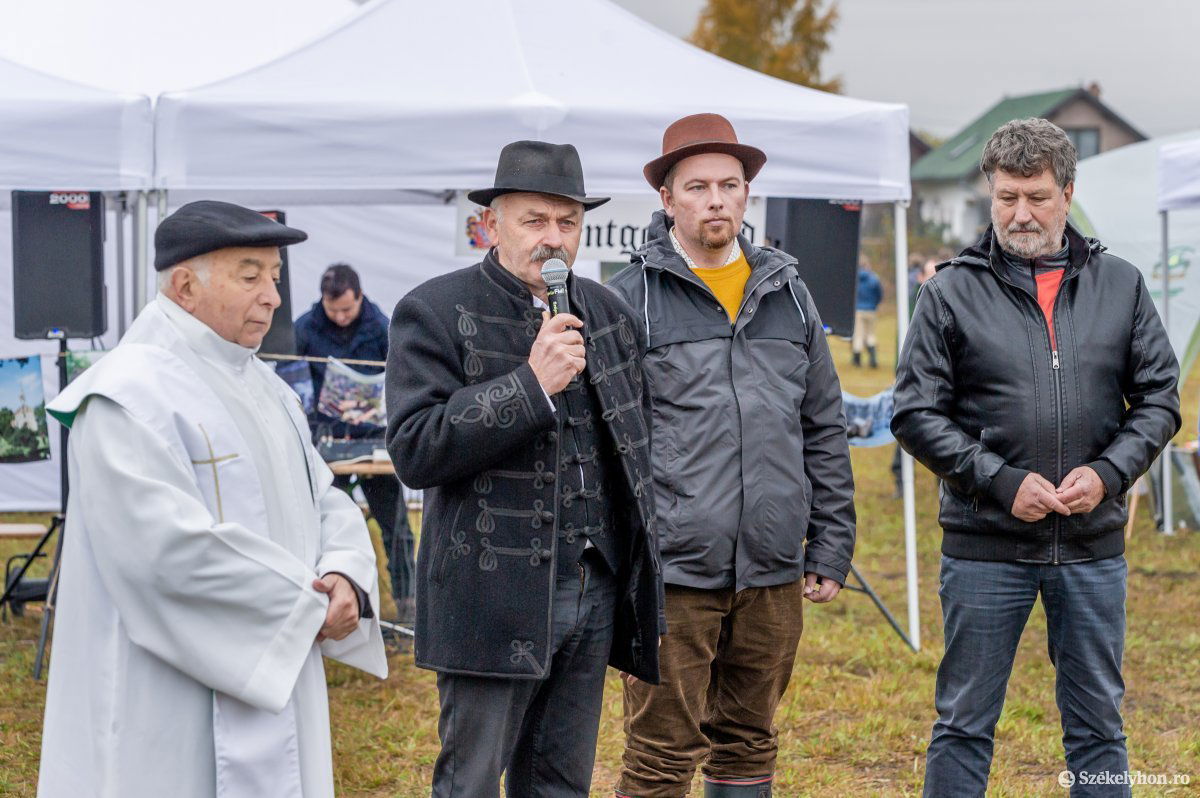 &bullet;  Fotó: Pinti Attila