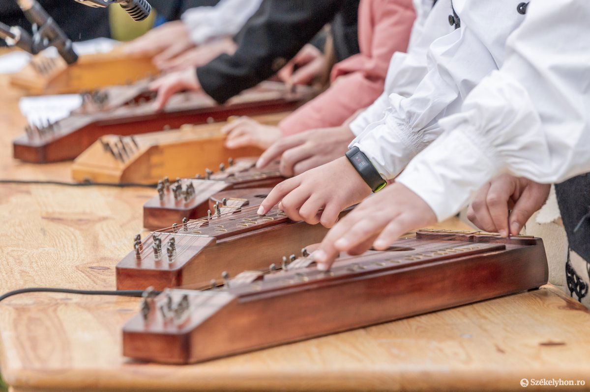 &bullet;  Fotó: Pinti Attila