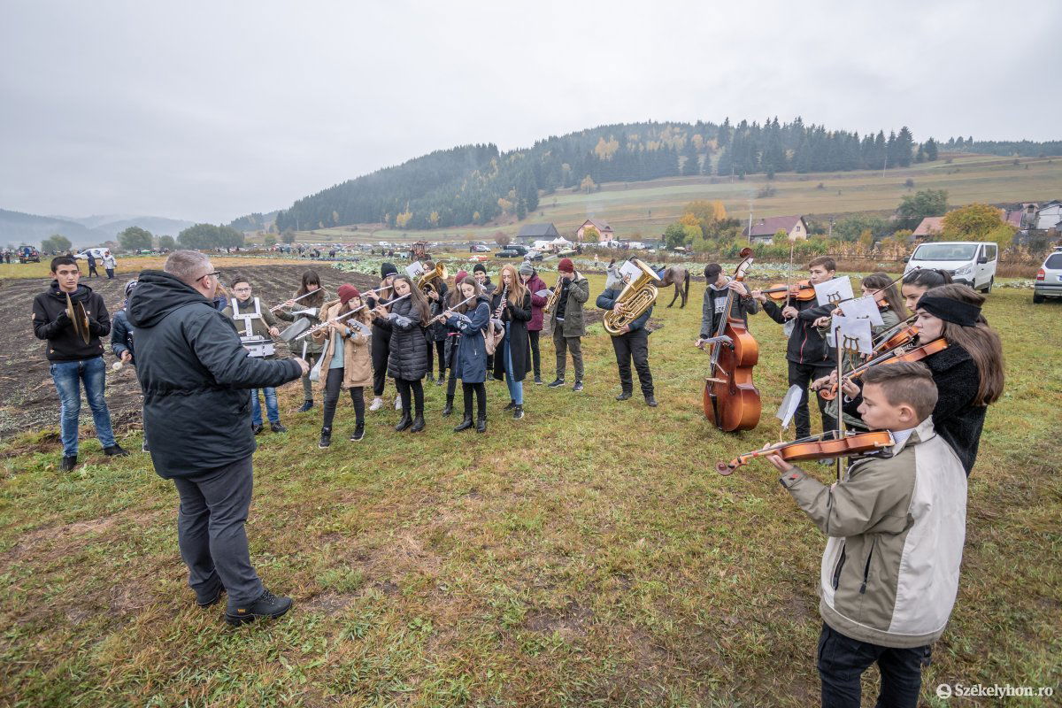 &bullet;  Fotó: Pinti Attila