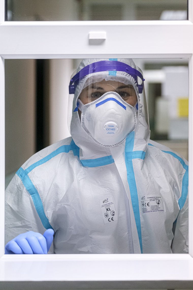 Visszaesett járványmutatók: csupán több mint kétezer új koronavírusos esetet igazoltak