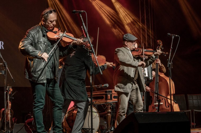 Sokszínű és minőségi koncertet adott a Csík Zenekar Csíkszentsimonban