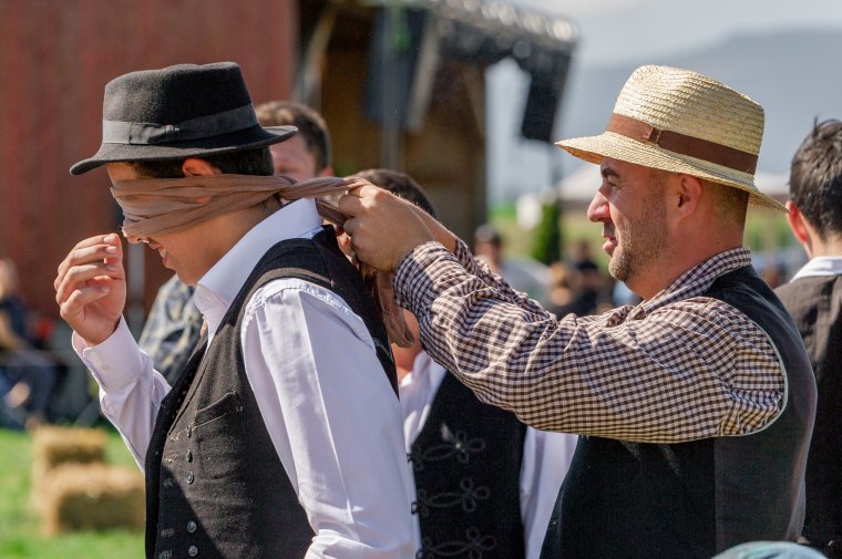 Valami jót mondani…