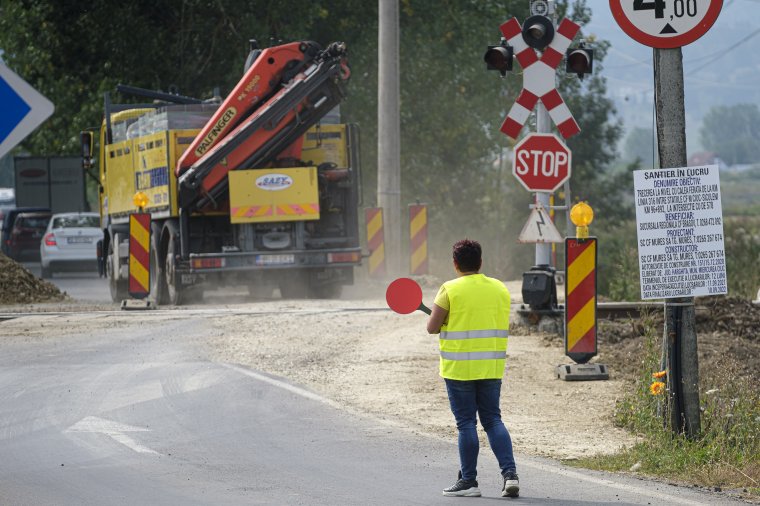 A vasúti átjáró, ahol zajlik a korszerűsítés