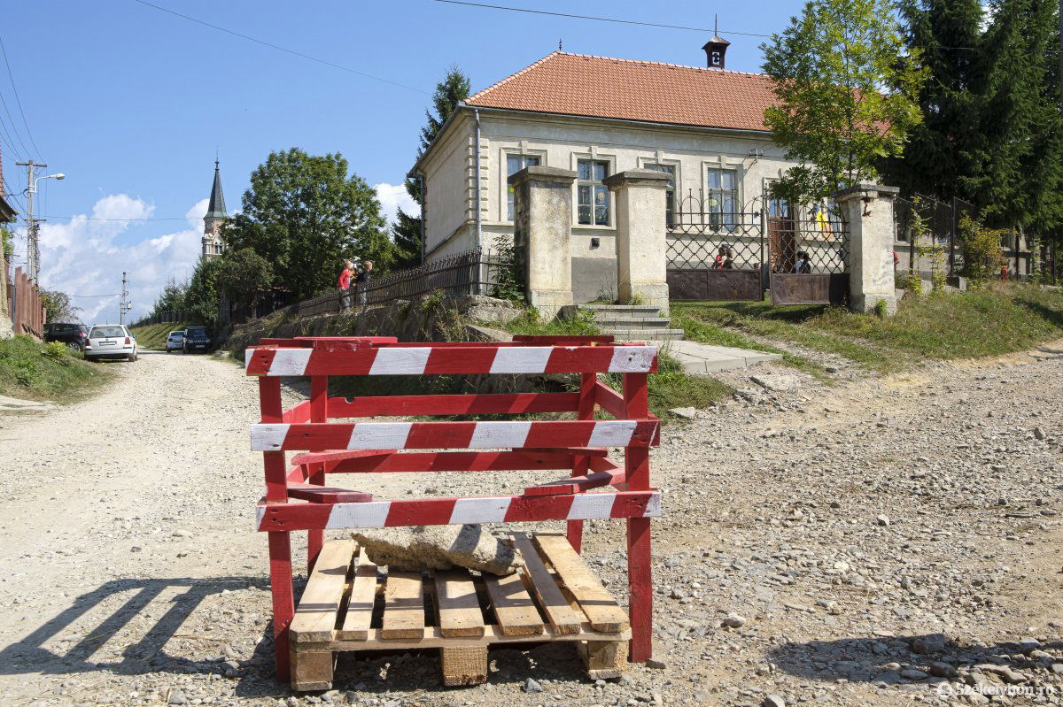 A szülők balesetmentes helyen szeretnék tudni gyerekeiket &bullet;  Fotó: Veres Nándor