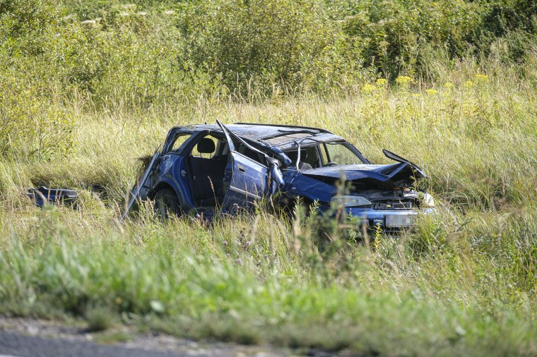 A mezőn borult fel egy autó Csíkszereda és Csíkszentkirály között