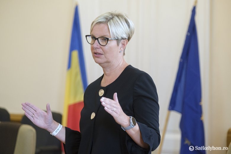 Hegedüs Csilla: a felújított kastélyokat a közönség is látogathatja •  Fotó: Veres Nándor