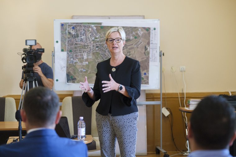 Jól irányzott eurómilliárdok Erdélynek: Hegedüs Csilla Brüsszel győzködéséről, a magyar épített örökség élővé tételéről