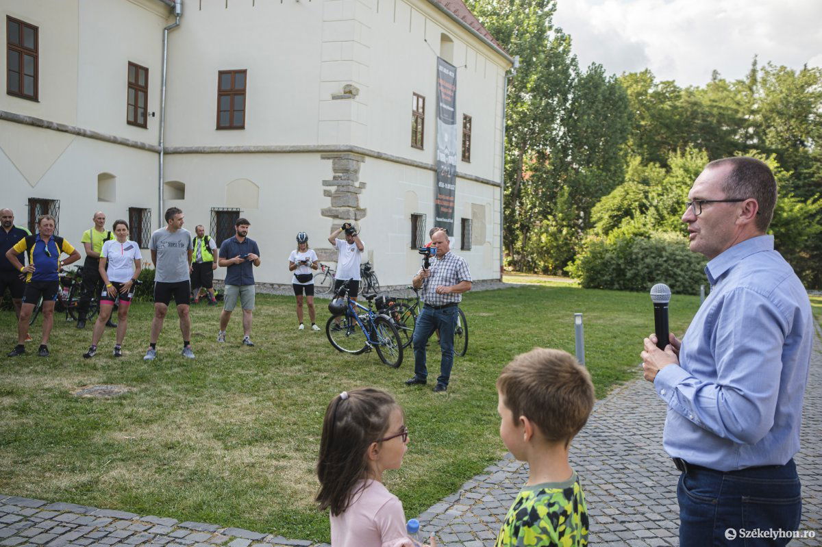 &bullet;  Fotó: Veres Nándor