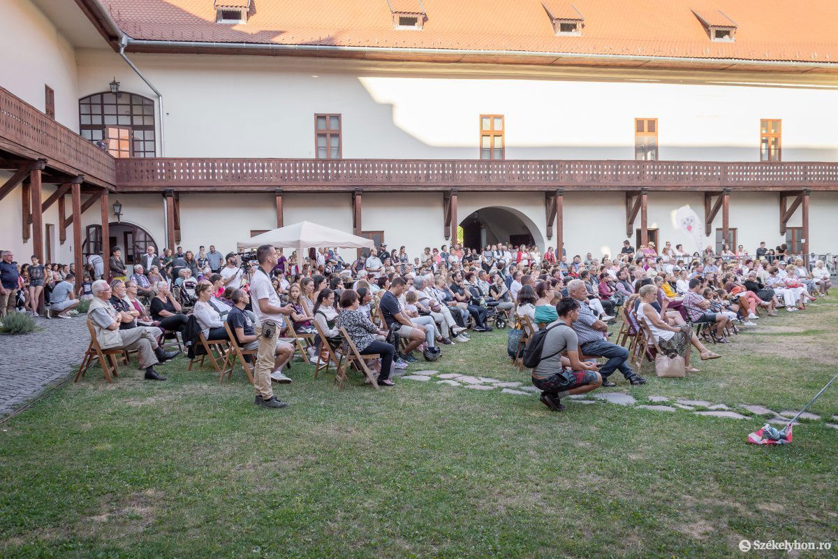 •  Fotó: Pinti Attila