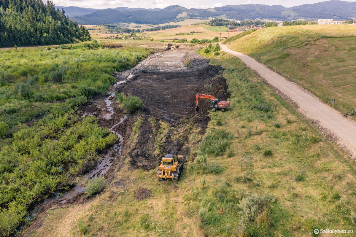 &bullet;  Fotó: Pinti Attila