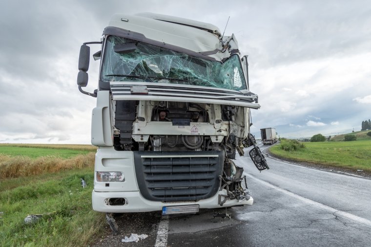 Két teherautó ütközött Borzsova és Csíkszentmiklós között