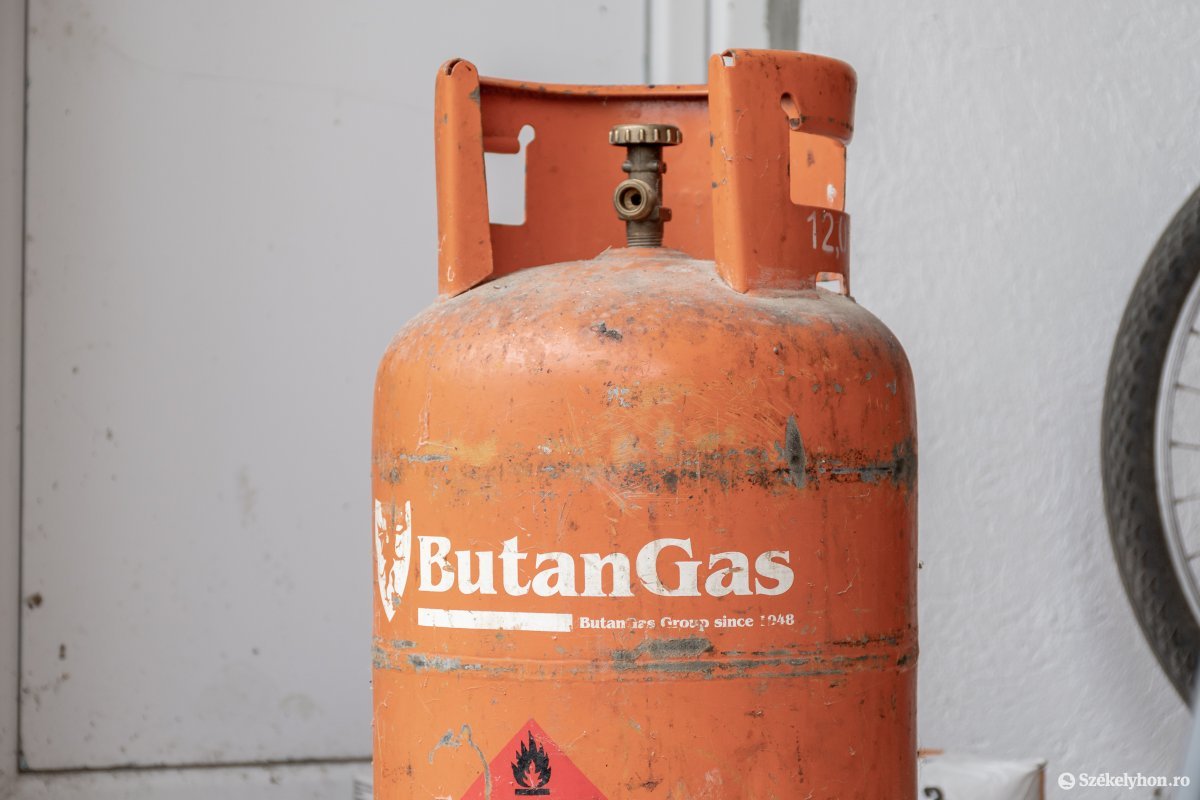 Veszélyes az ilyen mértékű gazdasági megszorítás? Gázpalackhoz közeli tűzzel példálózott a PSD politikusa. Képünk illusztráció &bullet;  Fotó: Pinti Attila