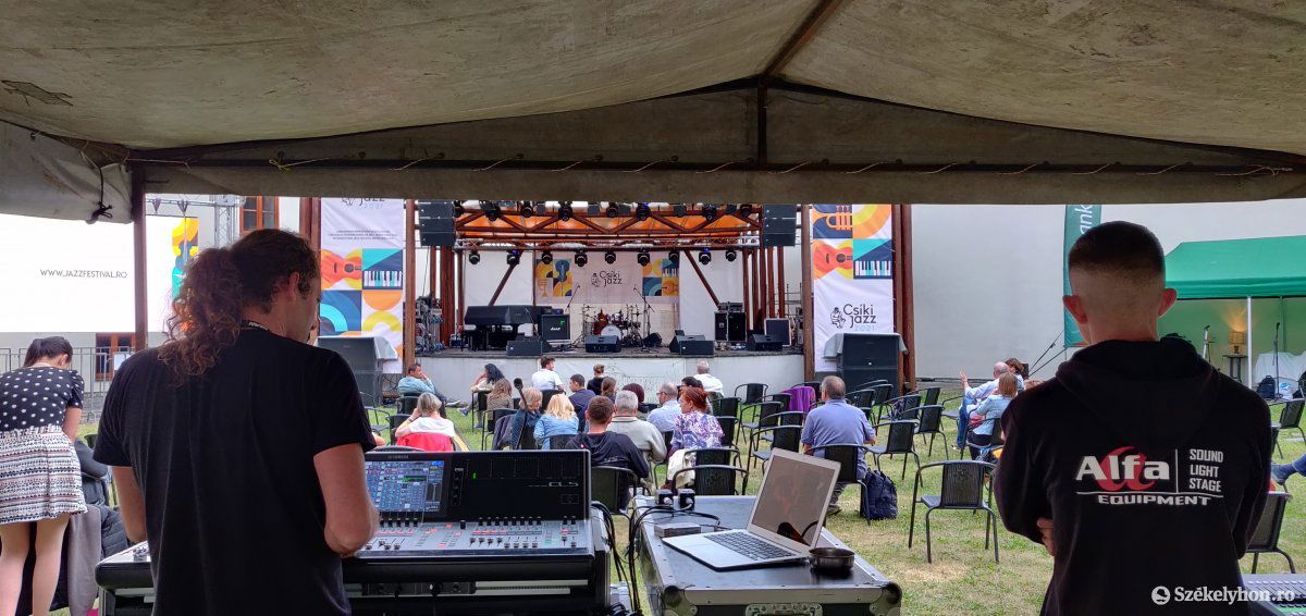 &bullet;  Fotó: Korpos Attila