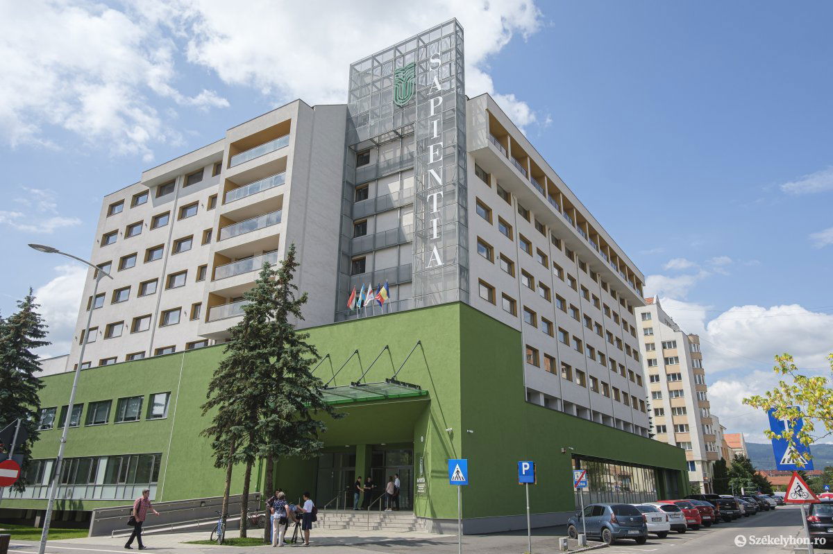 A Sapientia EMTE csíkszeredai kampusza is otthont ad a rendezvénynek •  Fotó: Veres Nándor