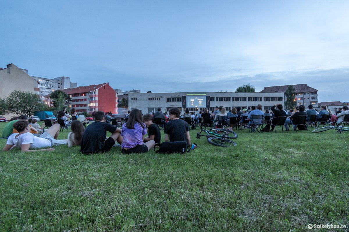 &bullet;  Fotó: Pinti Attila