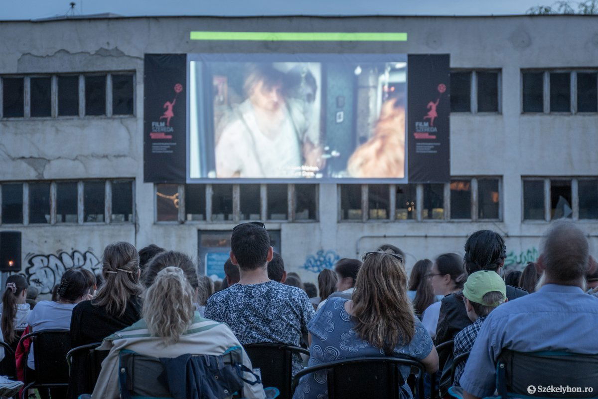 &bullet;  Fotó: Pinti Attila