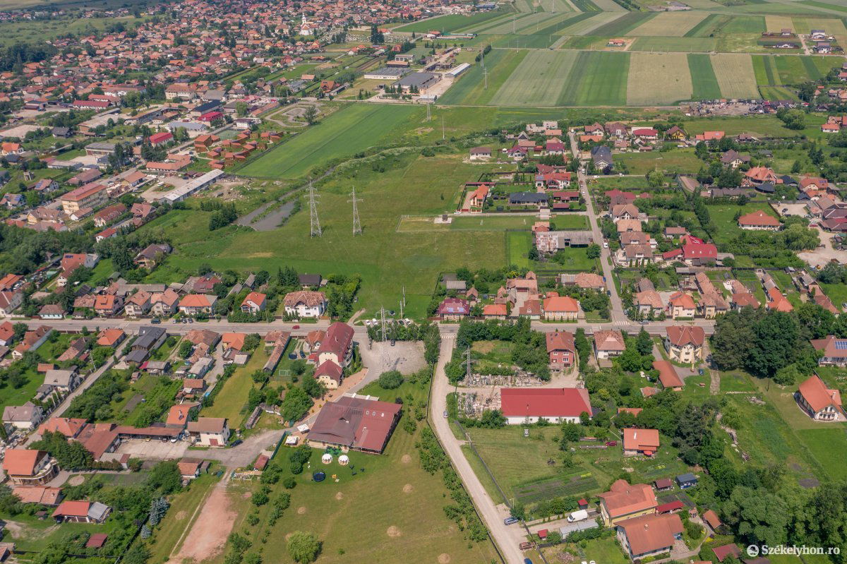 &bullet;  Fotó: Pinti Attila