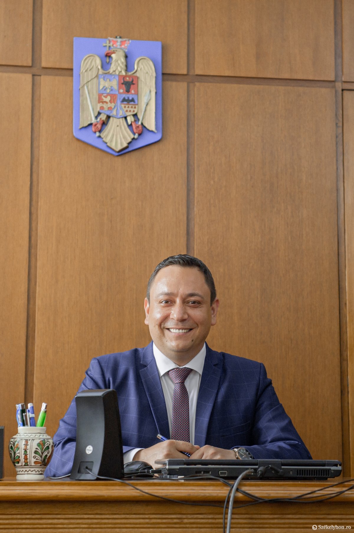Prefektusi teendői mellett román nyelvet oktat heti néhány órában az egyik gyergyószentmiklósi iskolában •  Fotó: Pinti Attila