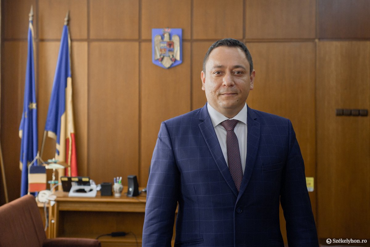 Szabó Zsolt április 1-je óta tölti be a Hargita megye prefektusi tisztségét •  Fotó: Pinti Attila