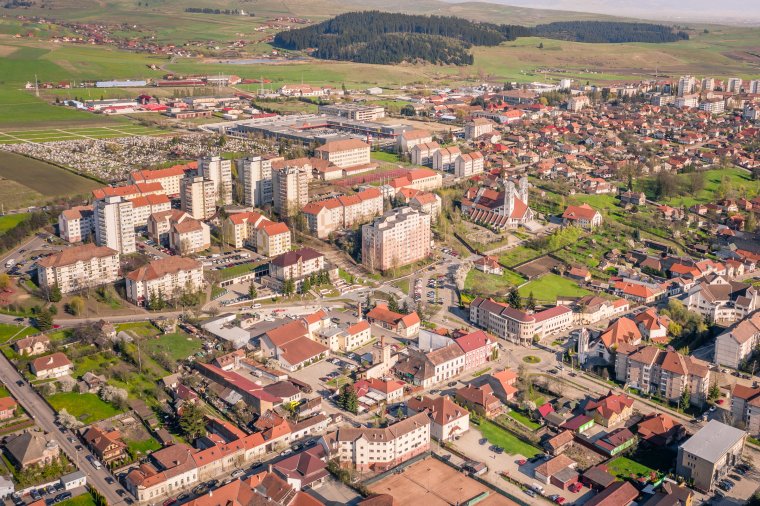 Véresen bolyongott Csíkszeredában egy saját magában kárt tévő fiatal