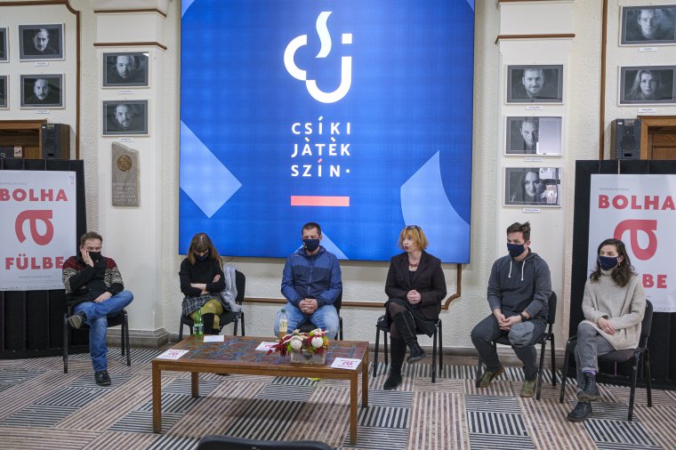 A Bolha a fülbe című vígjátékot mutatja be a Csíki Játékszín